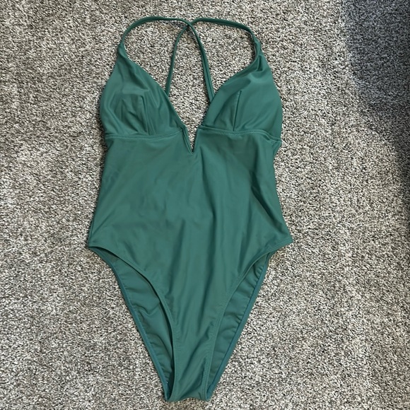 CUPSHE Women Swimsuit One Piece Bathing Suit Deep V Neck - Picture 2 of 10